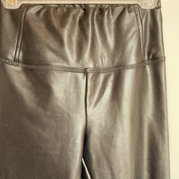 EUC Cloth By Design Buttery Soft Vegan Leather Leggings Black S - Picture 11 of 13
